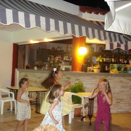 קפלוס Chrysoula Hotel מראה חיצוני תמונה