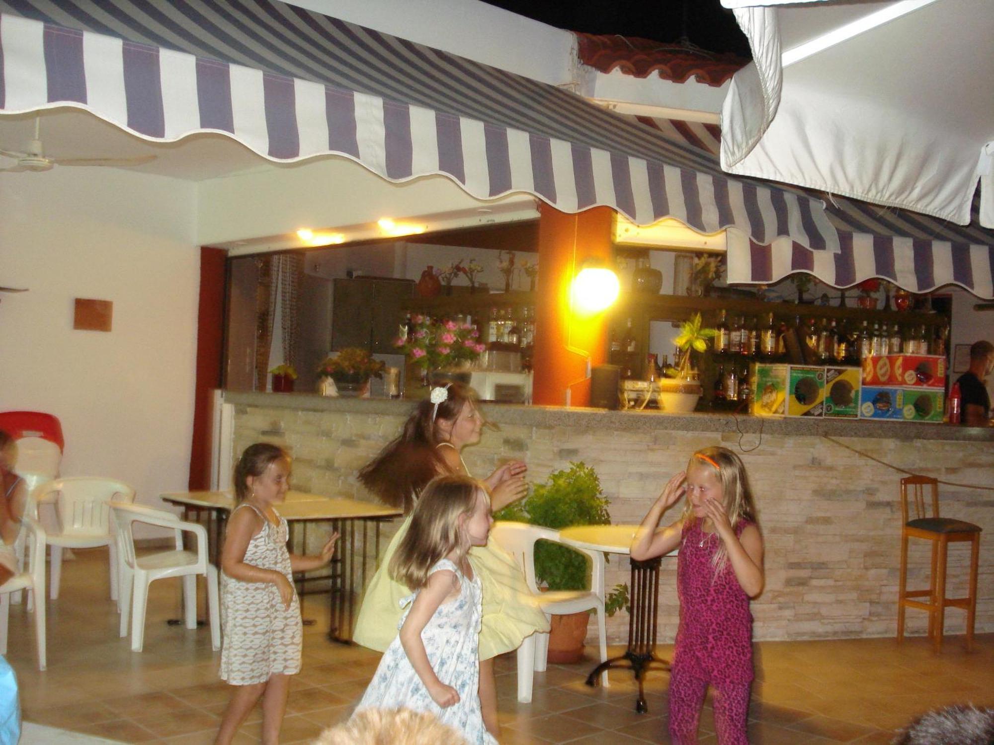 קפלוס Chrysoula Hotel מראה חיצוני תמונה