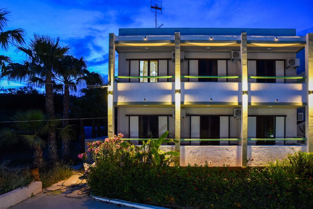 קפלוס Chrysoula Hotel מראה חיצוני תמונה