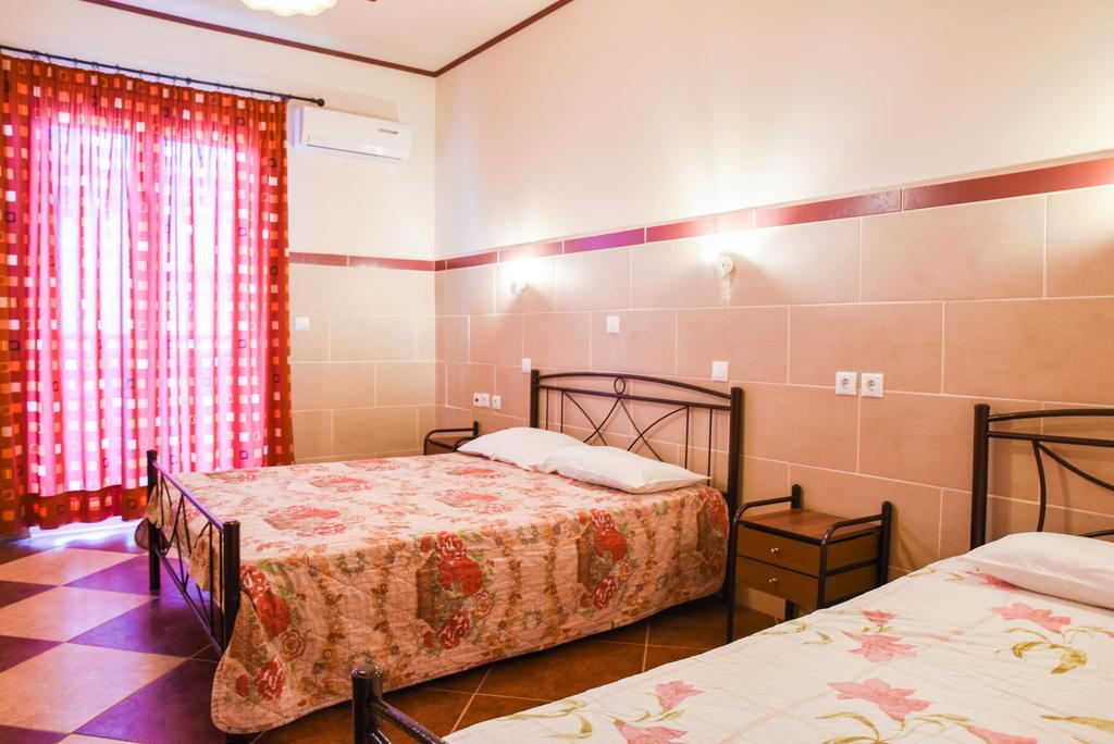 קפלוס Chrysoula Hotel מראה חיצוני תמונה